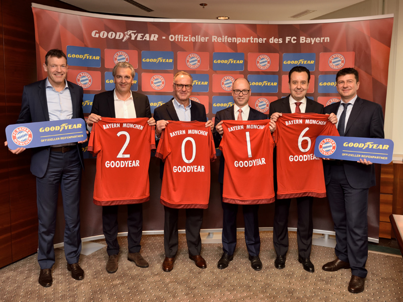 Karl-Heinz Rummenigge, Darren Wells, Jürgen Titz Karl-Heinz Rummenigge, Darren Wells, Jürgen Titz