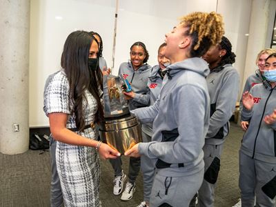 2021-22 Gatorade National Girls Basketball Player of the Year Award Winner Kiki Rice