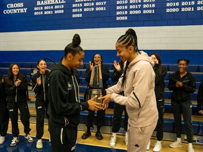 2022-23 Gatorade National Girls Basketball Player of the Year Award Winner Juju Watkins