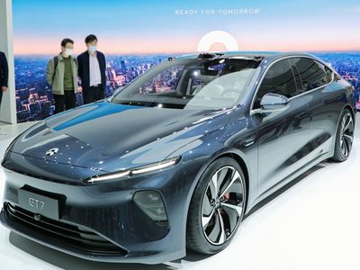 NIO Shows Premium Electric Vehicle ET7