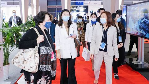 high-ranking-representatives-at-the-official-german-pavilion