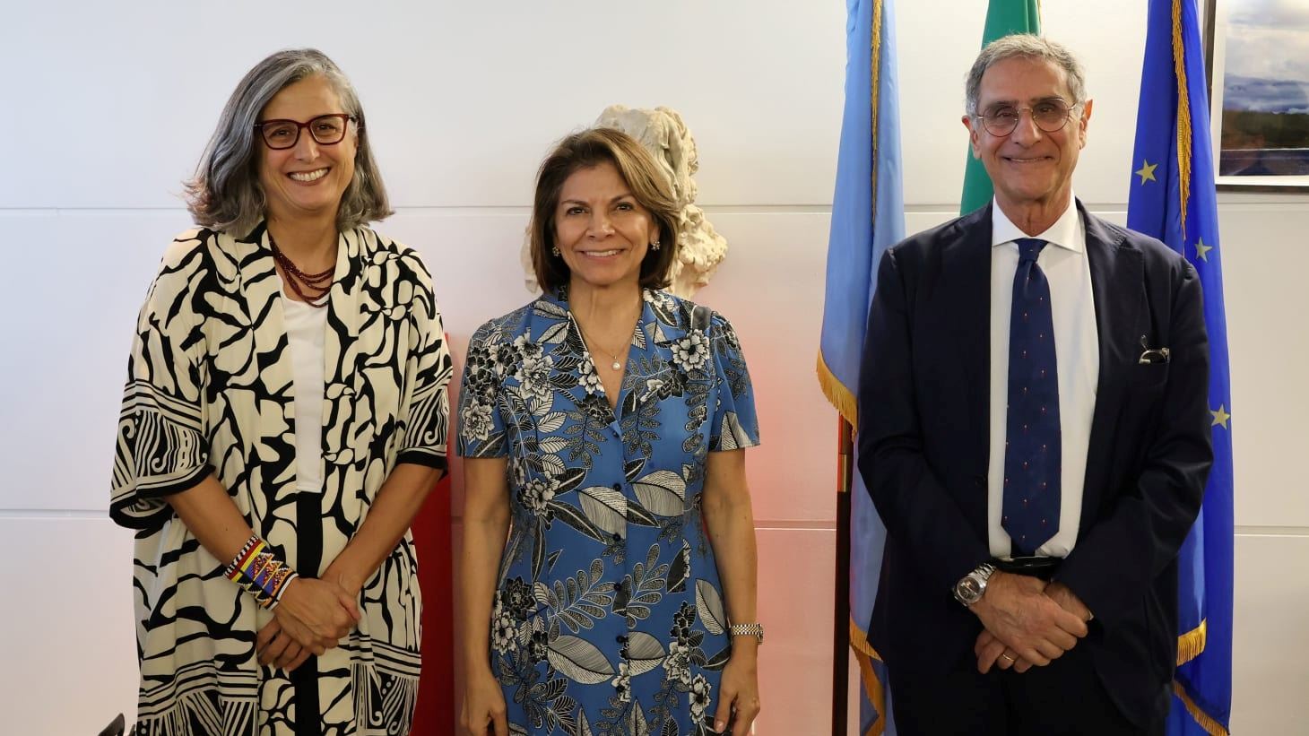 UN Habitat SDG Localization Anacl udia Rossbach UN Habitat Executive Director Laura Chinchilla IOC Member