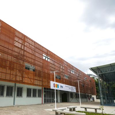 The fourth and final school inaugurated in Rio using the structure of Rio 2016 s Arena of the Future