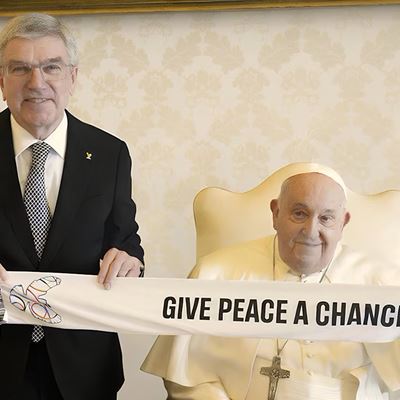 IOC President Bach in private audience with the Pope