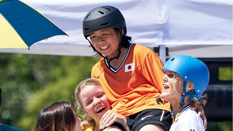 Women Skateboarders at Tokyo 2020 win Fair Play Award