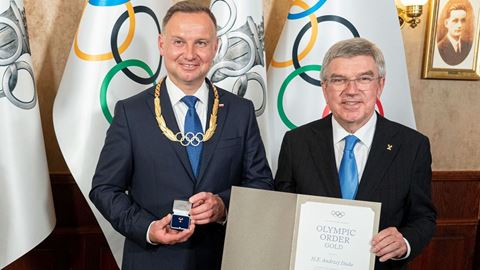 president-bach-awards-polish-president-andrzej-duda-with-olympic-order-in-gold