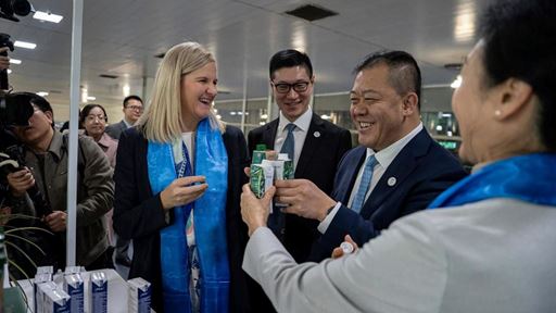 IOC President Coventry dives deep into the company cultures of three Chinese Worldwide Olympic Partners during her China