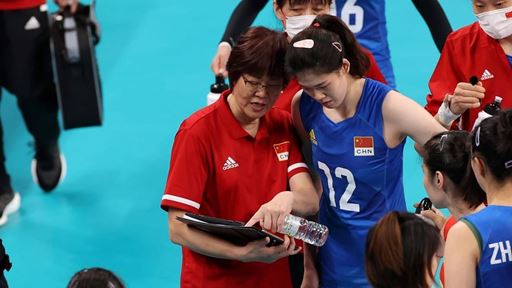 TOKYO JAPAN AUGUST 02 Lang Ping of Team China speaks in the huddle against Team Argentina during the Women s
