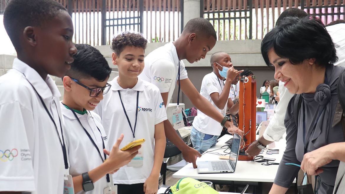 Combinando deporte y tecnología para transformar la vida de los jóvenes en América Latina