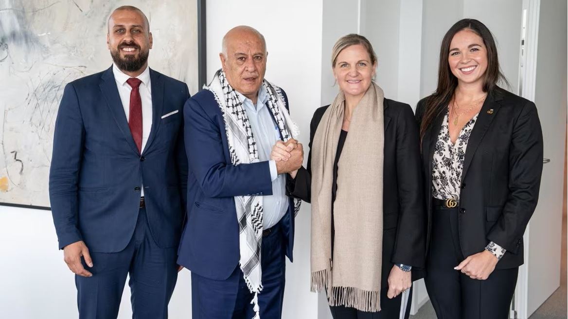 IOC President welcomes NOC of Palestine to Olympic House