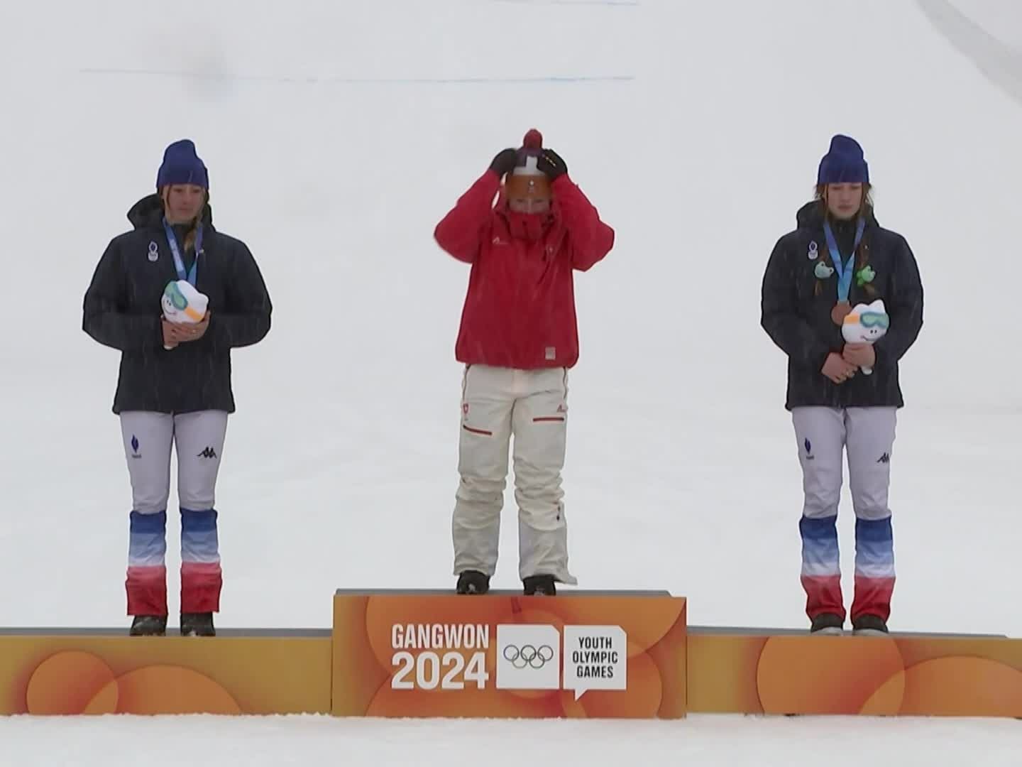 france-and-switzerland-take-snowboard-cross-gold-medals-on-opening-day-of-winter-youth-olympic-games