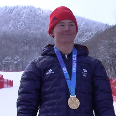 Gold for 16-year-old Carrick-Smith is first ever alpine skiing medal for Great-Britain at a Winter Olympic event while A