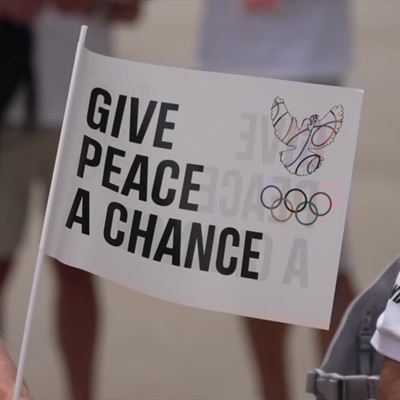 Olympic athletes call for peace from the Olympic Village – IOC President Bach: “You are the peace ambassadors of our tim
