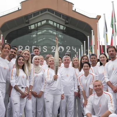 Olympians join IOC President for final leg of Olympic Torch Relay in Paris