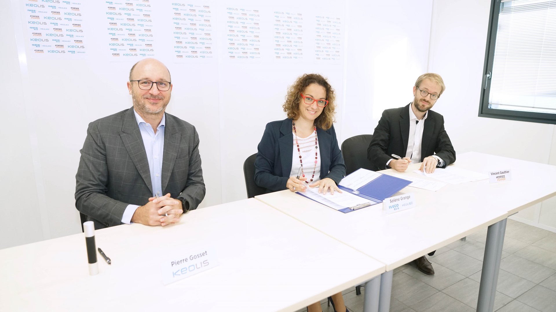 On 21 September 2022, Keolis, Iveco France and Forsee Power signed a partnership agreement