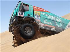 Dakar 2013: two Ivecos in the Top 10, De Rooy 4th, Kuipers 9th
