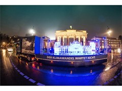 The first LNG-powered long-haul truck New Stralis NP takes part in Initiative Zukunft Erdgas Climate Change campaign in Germany