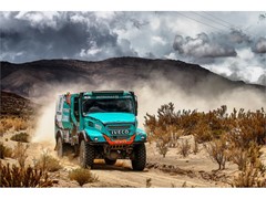 Dakar 2017: IVECO and De Rooy victorious in fourth stage
