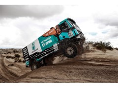 Dakar 2017: Gerard de Rooy keeps fighting for the lead