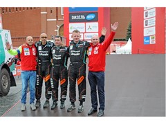 2017 丝绸之路拉力赛：两辆依维柯卡车荣登第四赛段领奖台