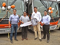 IVECO BUS entrega 14 vehículos a clientes de Perú