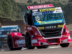 Caminhões IVECO prontos para a reta final da Copa Truck