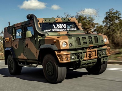 IVECO Veículos de Defesa oficializa a contratação do LMV-BR para o Exército Brasileiro