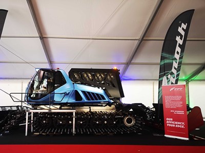 菲亚特动力科技以全新XC13助力世界首台搭载氢内燃机的雪道整理机的问世