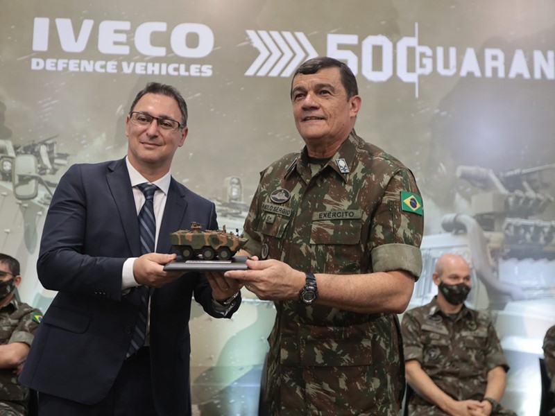 Iveco Defence Vehicles entrega a unidade 500 do Guarani e...