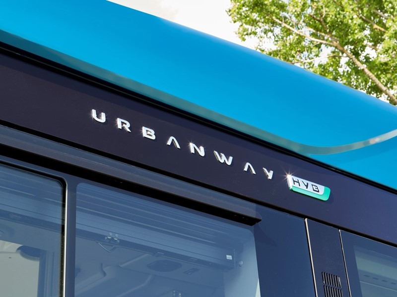 IVECO BUS to preview new URBANWAY Hybrid at EuMo 2022