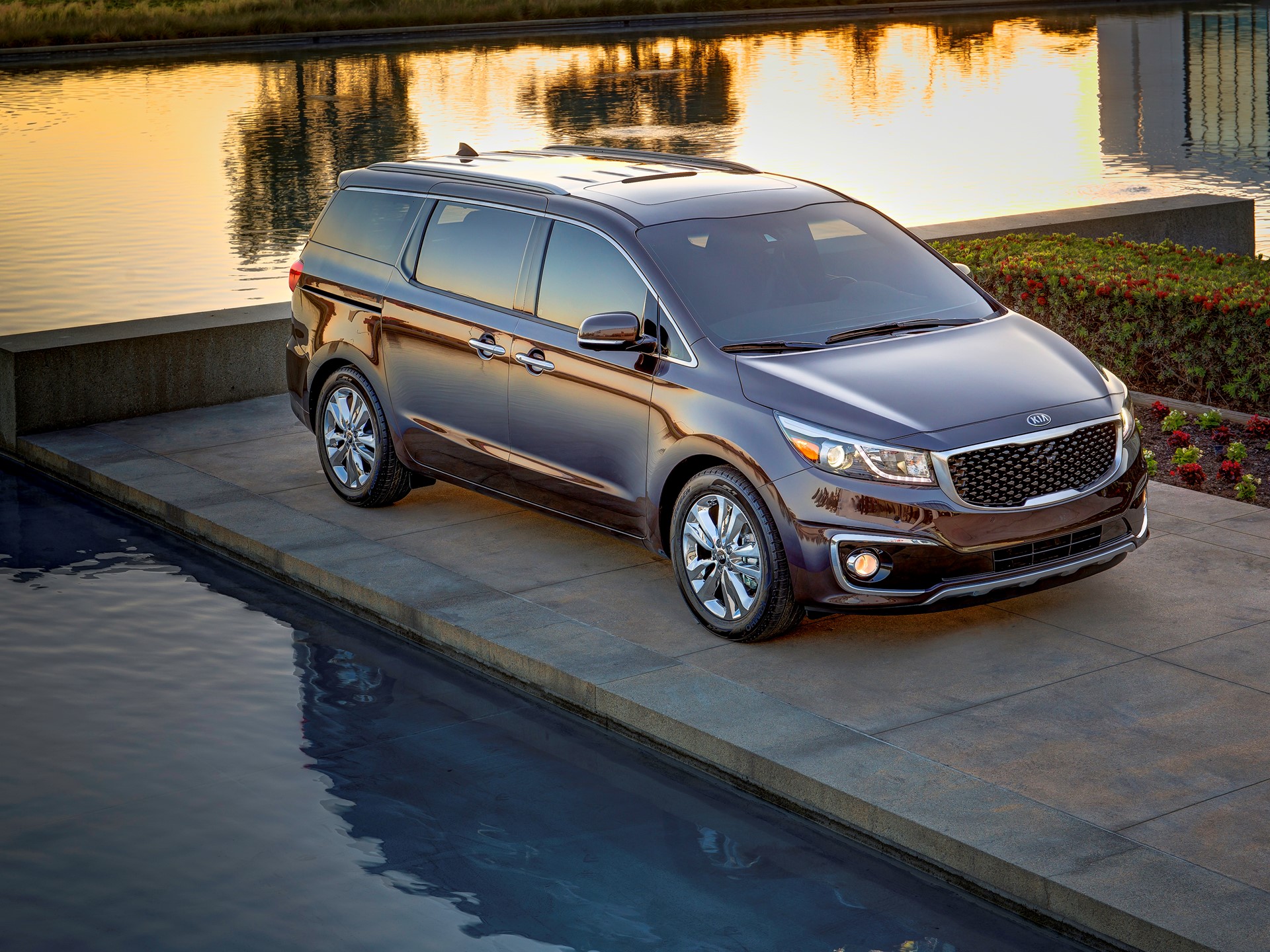 2015 Kia Sedona 29