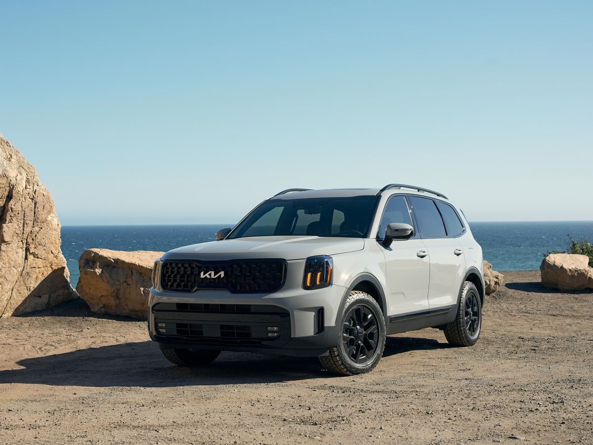 U S News World Report has named the Kia Telluride best 3 row midsize SUV in its Best Cars for Families award