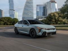 Kia K4 Named Among List of 2025 Wards 10 Best Interiors & UX Winners