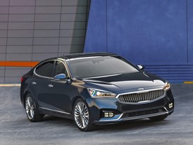 All-new Kia Cadenza Wins Large Sedan of the Year Award from the Hispanic Motor Press Association