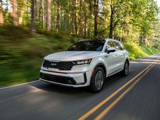 New 2022 Kia Sorento PHEV joins popular SUV model range New 2022 Kia Sorento PHEV joins popular SUV model range