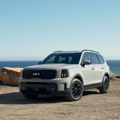 U.S. News & World Report has named the Kia Telluride best 3-row midsize SUV in its “Best Cars for Families” award