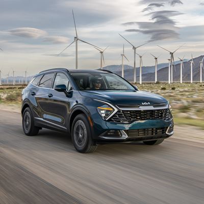 2025 Kia Sportage Hybrid Named Among List of Cars.com’s Best Hybrids for the Money