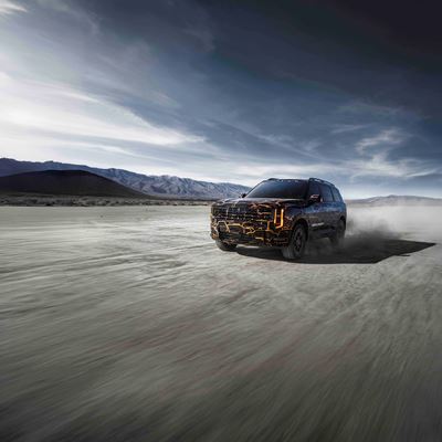 Kia America Reveals Custom 2027 Camouflage Telluride Kia America Reveals Custom 2027 Camouflage Telluride