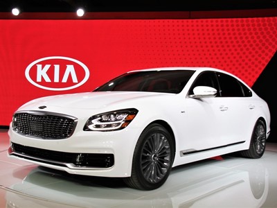 Reimagined 2019 Kia K900 Makes Global Debut at New York Auto Show