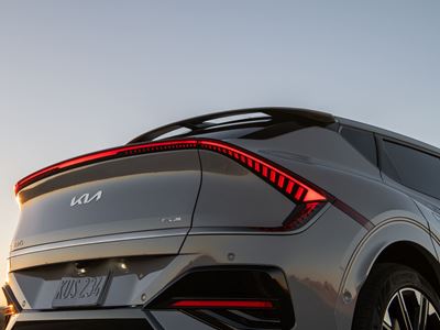 2025 Kia EV6 Debuts at LA Auto Show