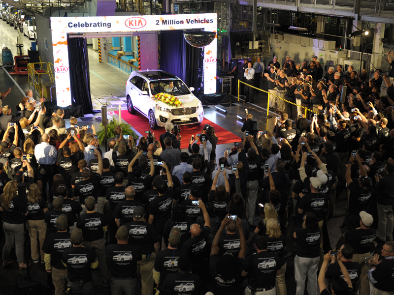 KMMG Team Members Celebrate Production of the Plant’s Two Millionth Vehicle KMMG Team Members Celebrate Production of the Plant’s Two Millionth Vehicle