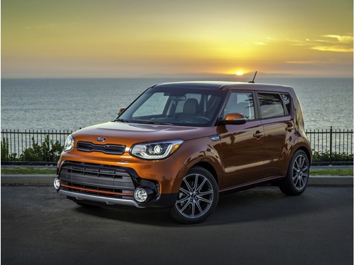 Kia Soul Earns Car and Driver 10Best Trucks and SUVs Award