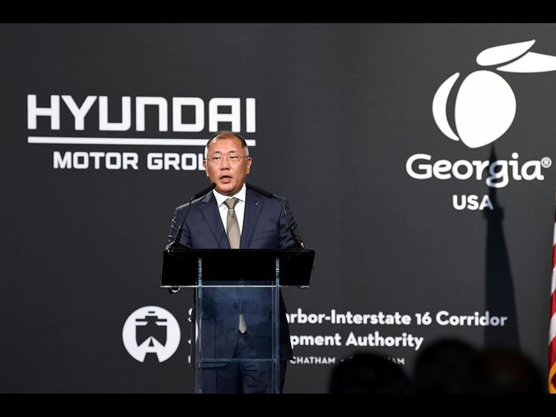 Executive Chair of Hyundai Motor Group Euisun Chung, giving remarks at the groundbreaking ceremony