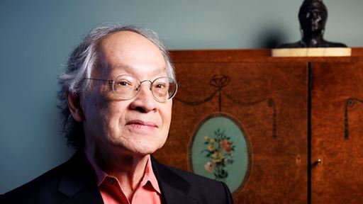 u.s.-poet-laureate-arthur-sze-in-poetry-office