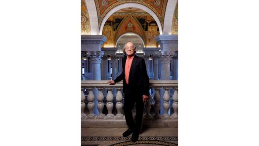 u.s.-poet-laureate-arthur-sze-in-great-hall