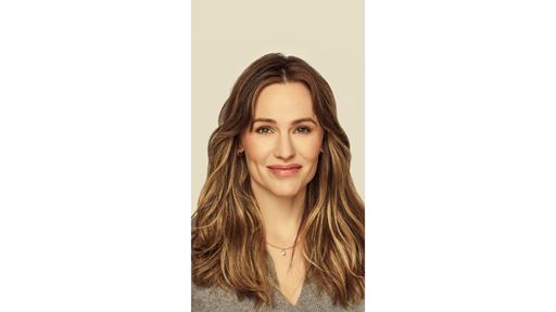 jennifer-garner---photo-credit-brian-bowen-smith