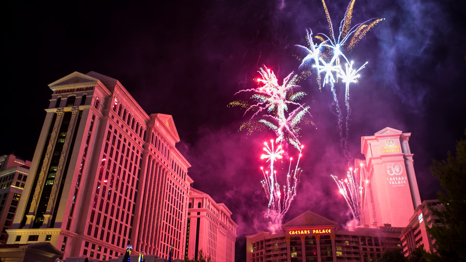 Las Vegas Lights Up the Night with Fourth of July Events