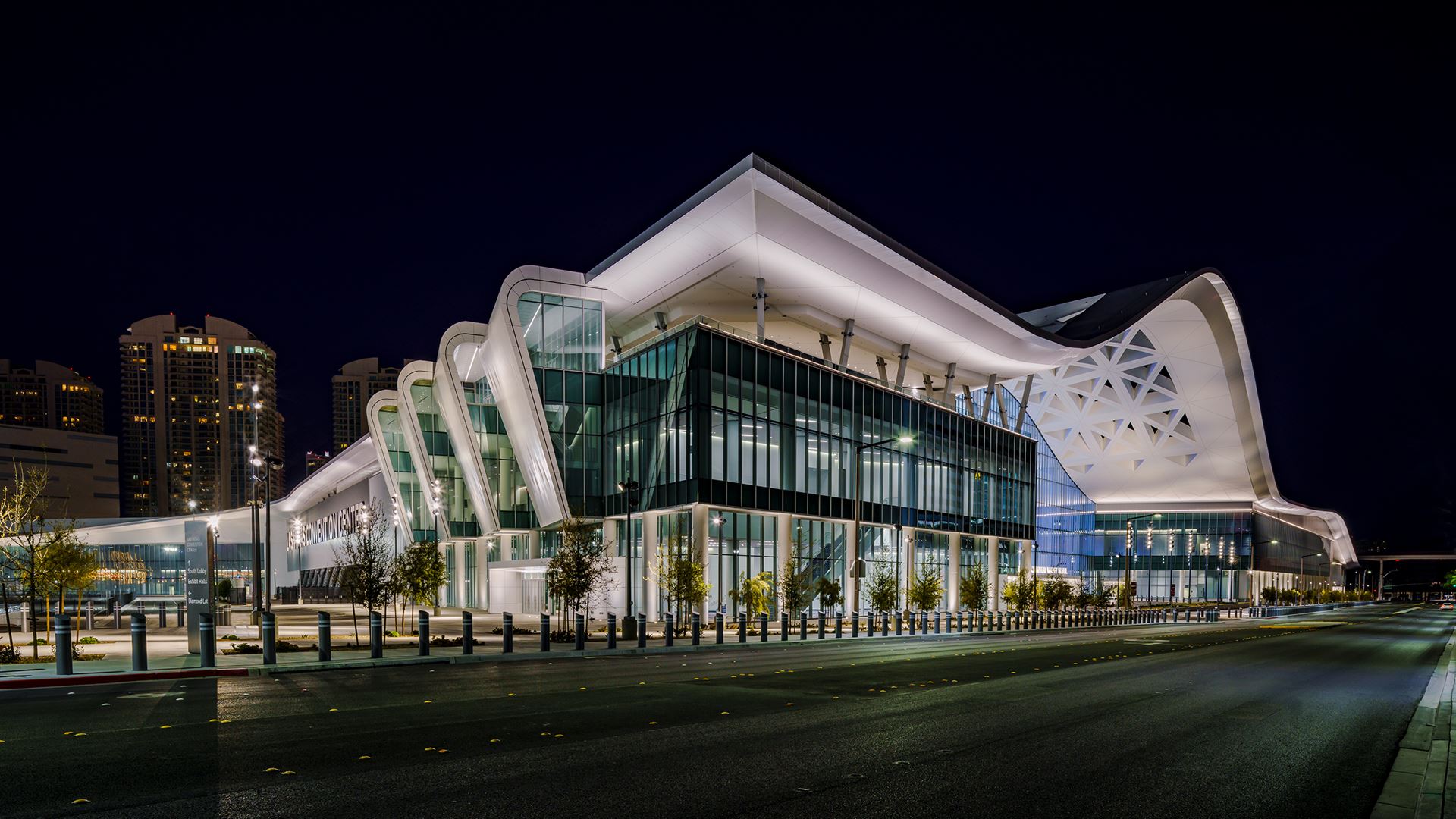 1 Billion Las Vegas Convention Center Expansion Debuts with First