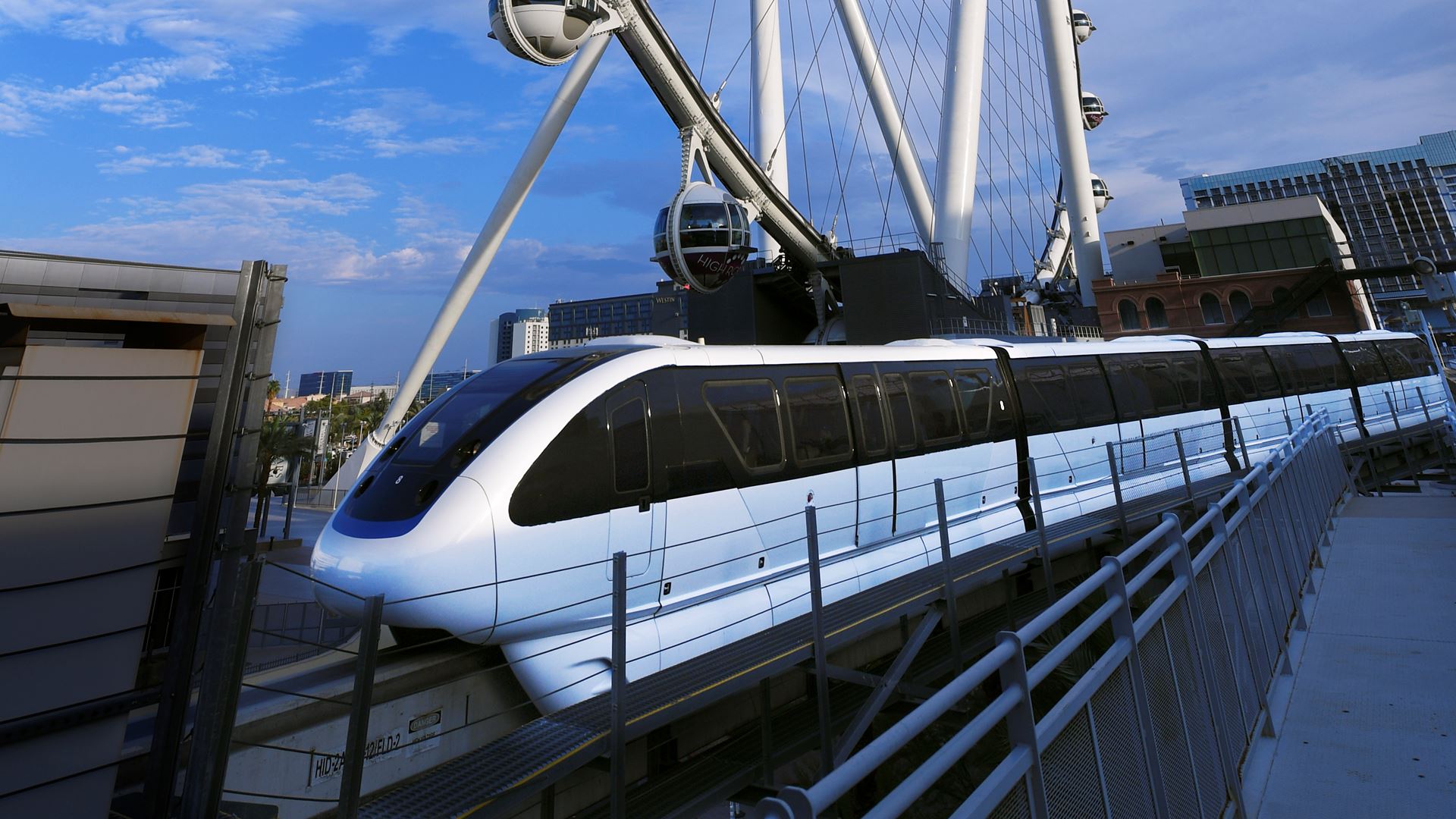 Las Vegas Monorail in front of High Roller