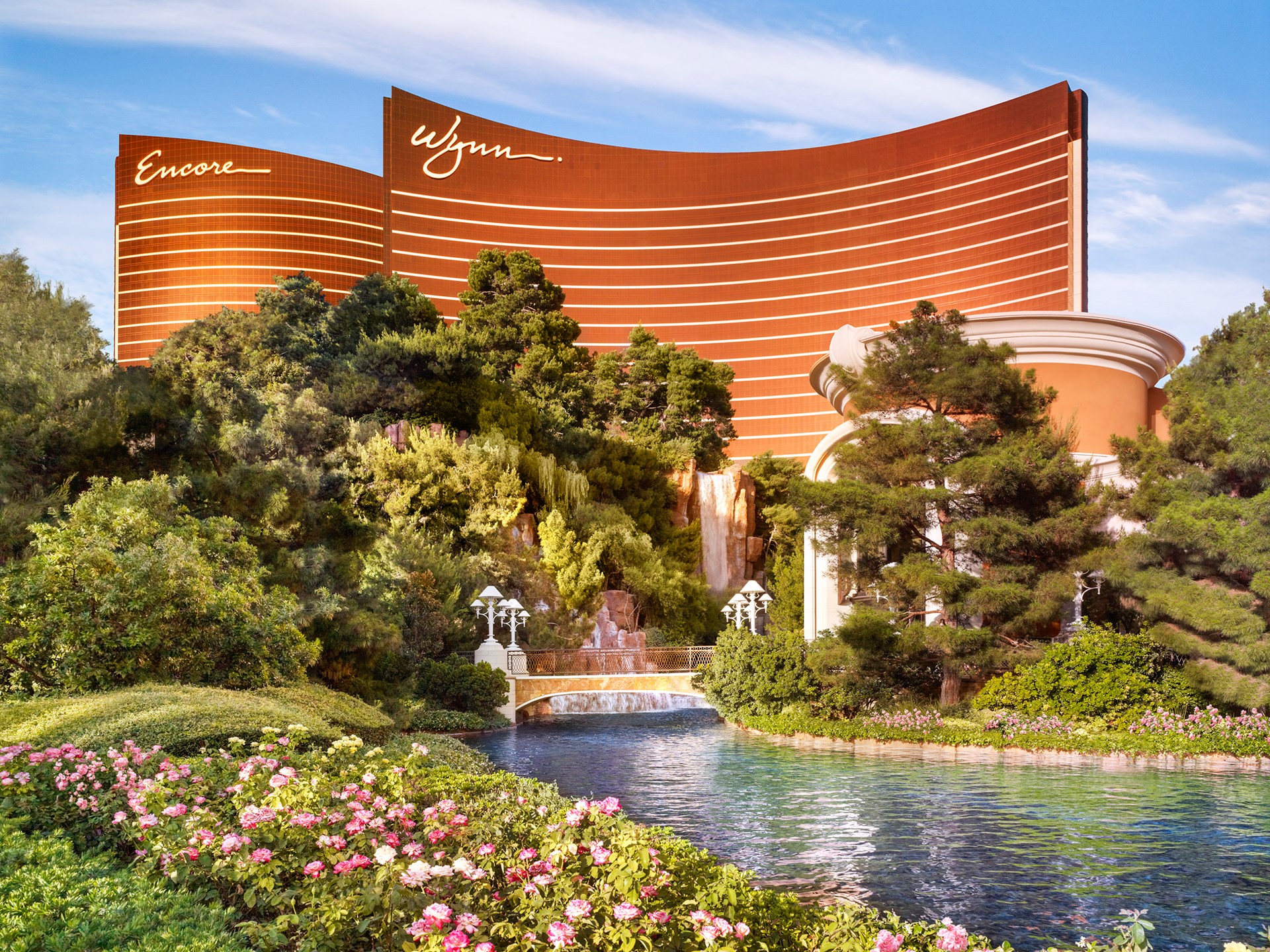 Wynn Exterior Daytime Image